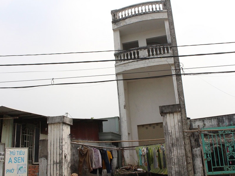 Vì sao nên chống lún nghiêng trong quá trình thi công xây dựng móng 2 Hiện tượng nhà bị lún nghiêng