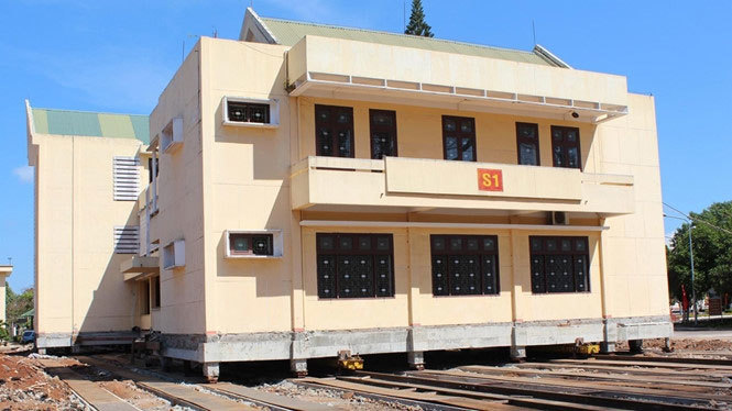 Chi tiết quá trình làm việc của thần đèn di dời nhà Đỗ Quốc Khánh