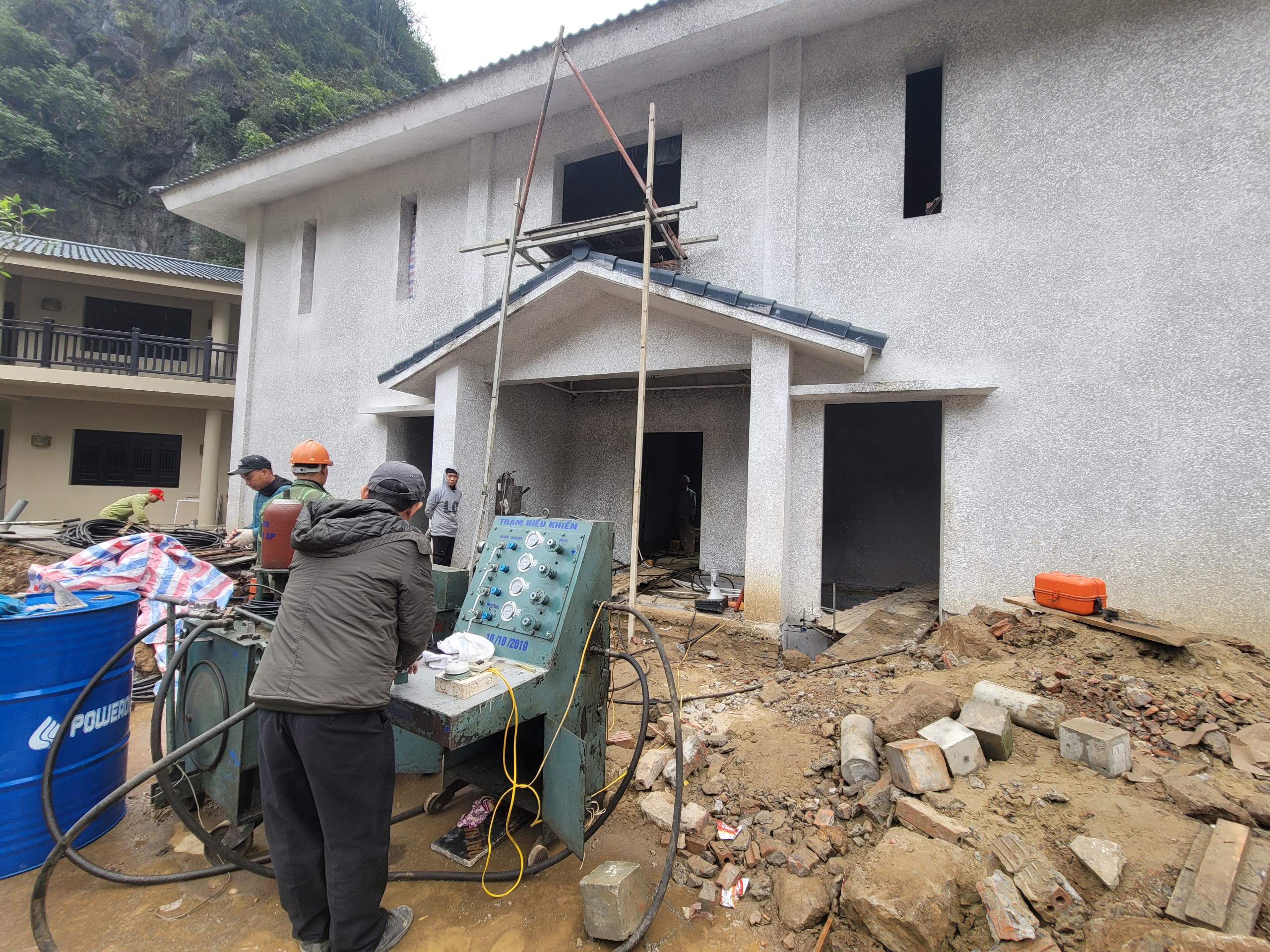 Thần đèn Đỗ Quốc Khánh - chuyên gia chống lún nghiêng nhà hiệu quả