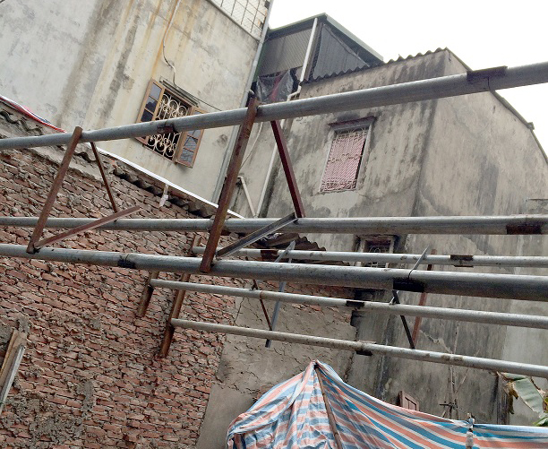 Chống văng nhà