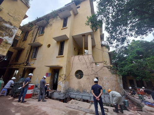 Xử lý nhà bị lún nghiêng