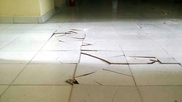 Dịch vụ chuyên xử lý lún nghiêng, chống nứt nghiêng nhà do nền đất 3 Dấu hiệu nhận biết công trình cần xử lý lún nghiêng