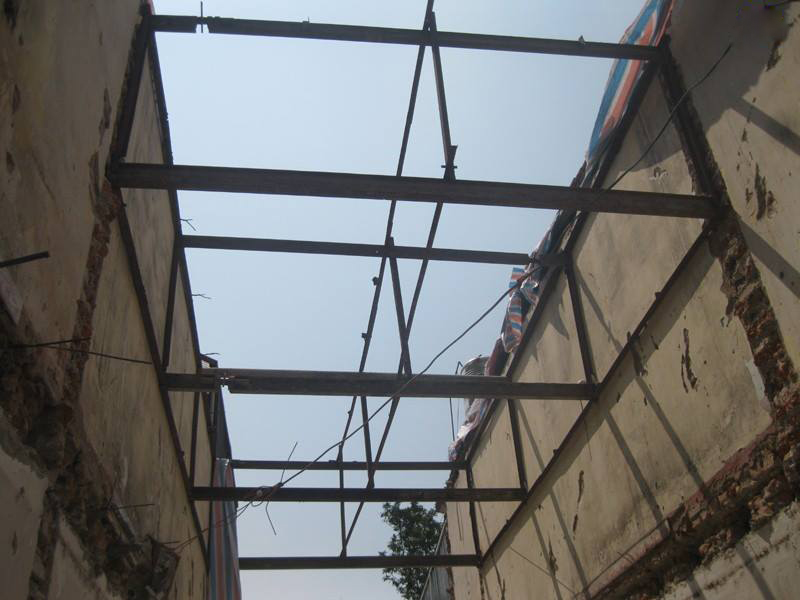 Rủi ro cực lớn khi bỏ qua hệ chống văng nhà trong thi công móng 3 Các rủi ro cực lớn khi bỏ qua hệ chống văng nhà